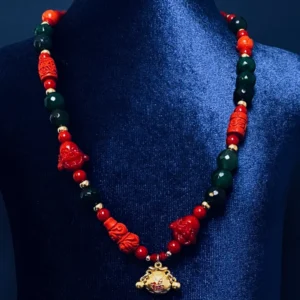 Collar buda rojo chino